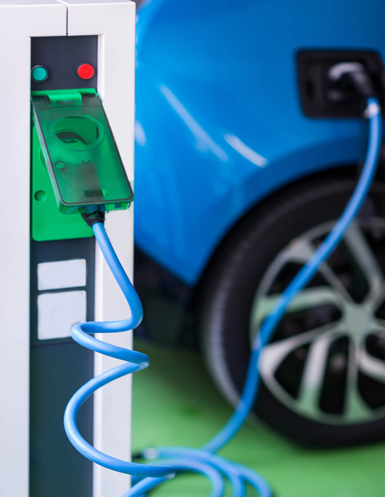 Borne de recharge véhicule électrique installation entreprise — Envolt Frontignan Hérault