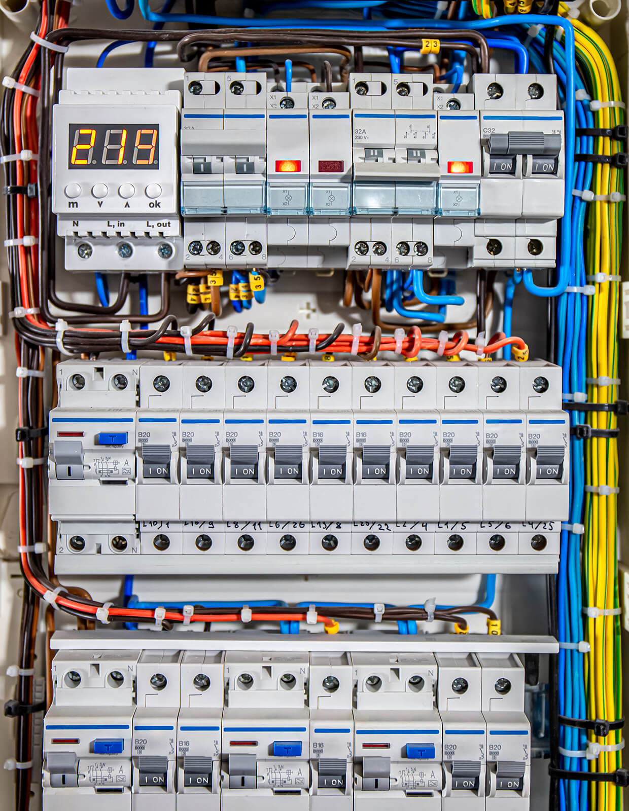 Sécurité installation électrique dépannage urgence — électricien certifié Envolt Sète Frontignan Hérault